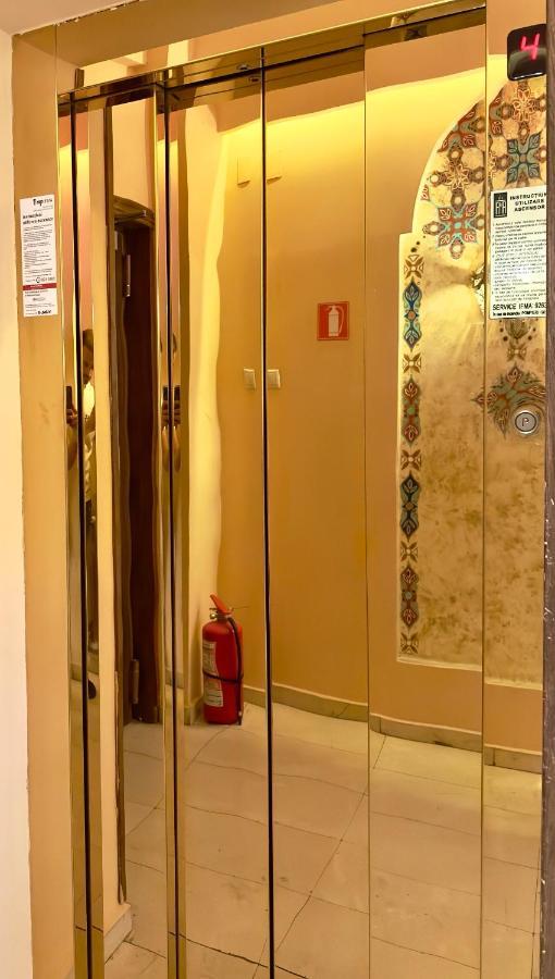 Piccolo Mondo By Citybookings Bucarest Esterno foto