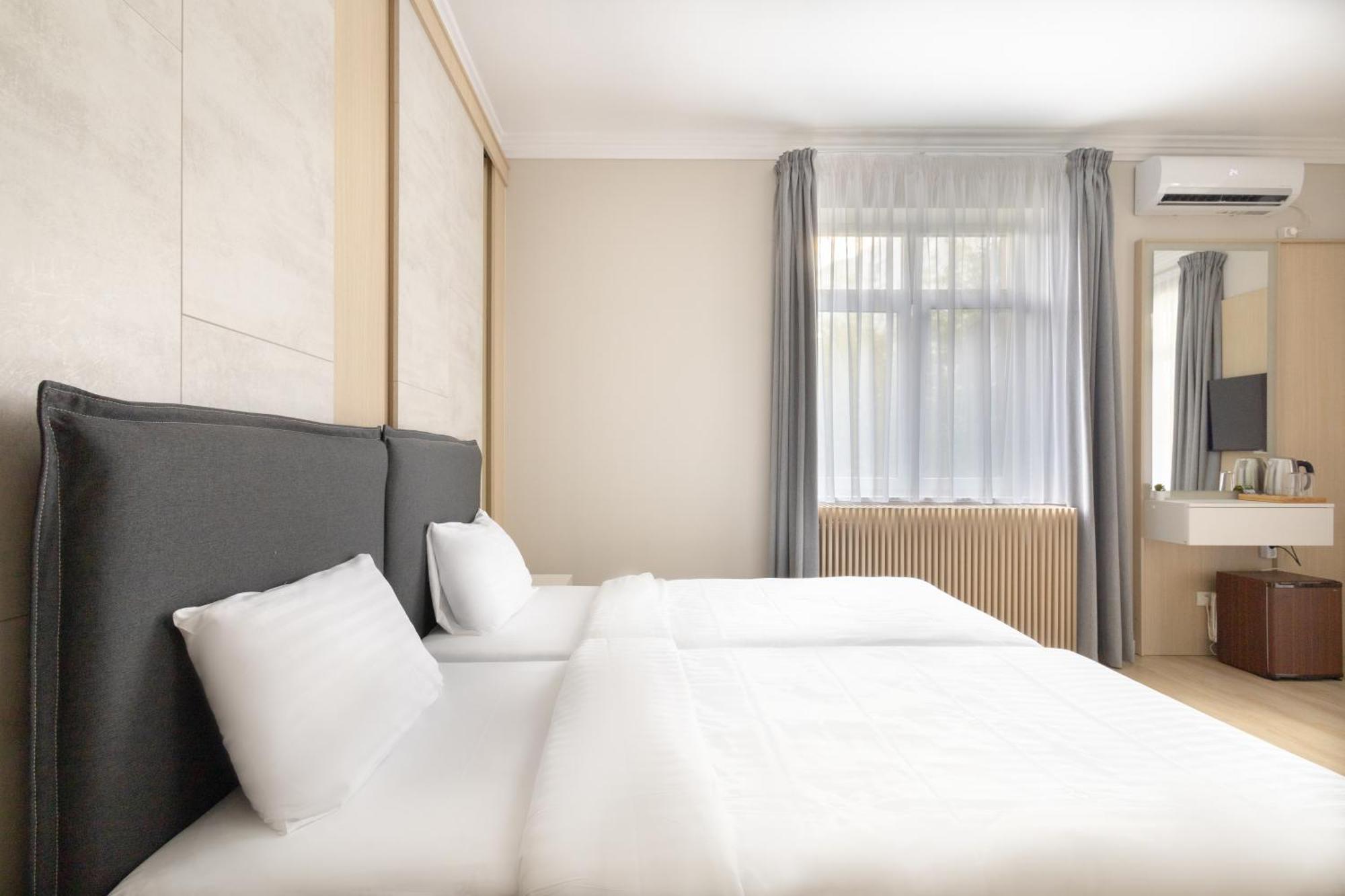 Piccolo Mondo By Citybookings Bucarest Esterno foto