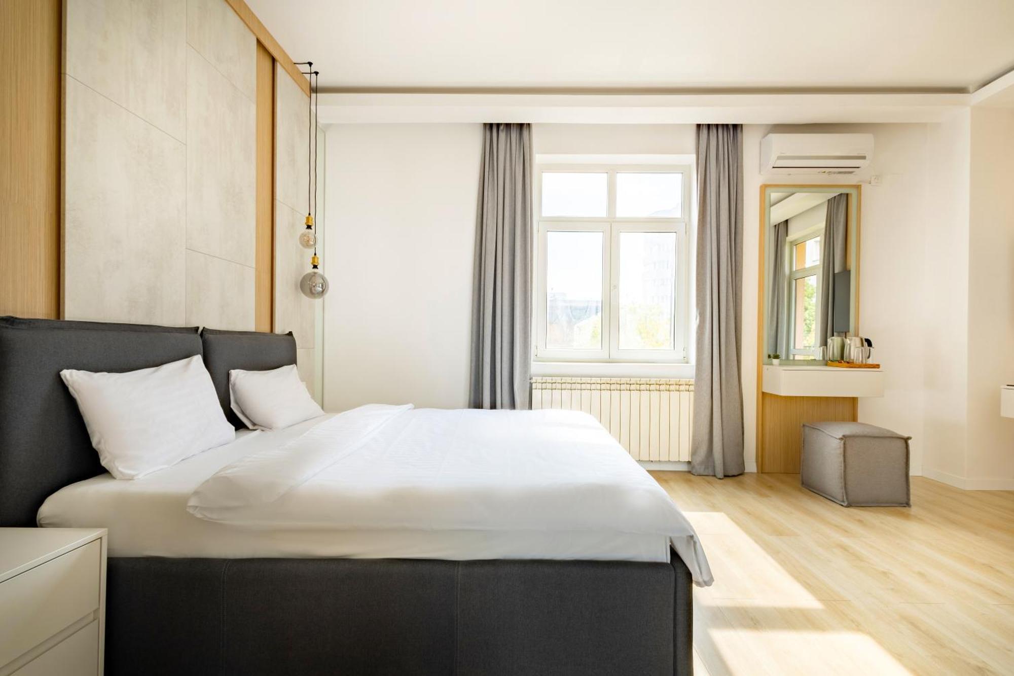 Piccolo Mondo By Citybookings Bucarest Esterno foto