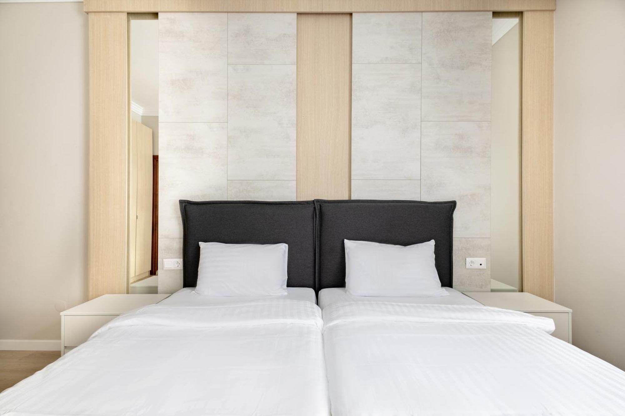 Piccolo Mondo By Citybookings Bucarest Esterno foto